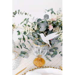 1 stk. Hvid organza med guld brokade print, mål: 0.48 x 9 meter, elegant og holdbart design