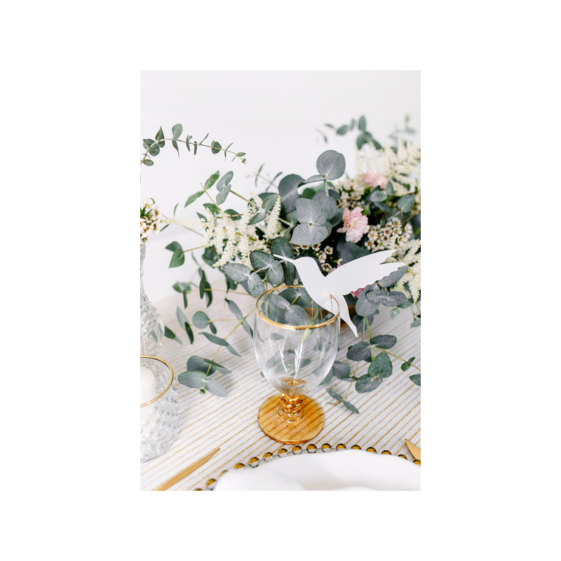 1 stk. Hvid organza med guld brokade print, mål: 0.48 x 9 meter, elegant og holdbart design