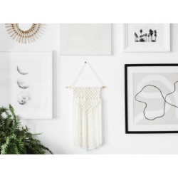 1 stk. Off-White macrame vægdekoration, 30x49cm, boho-stil, håndvævet, let at hænge op