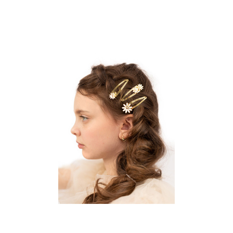 3 stk. Guld Daisy hårclips med hvidt element, 5x1.5-2 cm, perfekt til festfrisurer og glamour.