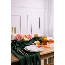 5 meter Chiffonløber i Flaskegrøn farve, bredde 48 cm, elegant og stilfuld til enhver borddækning