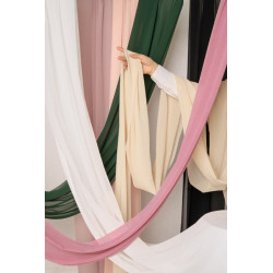 5 meter Chiffonløber i Flaskegrøn farve, bredde 48 cm, elegant og stilfuld til enhver borddækning