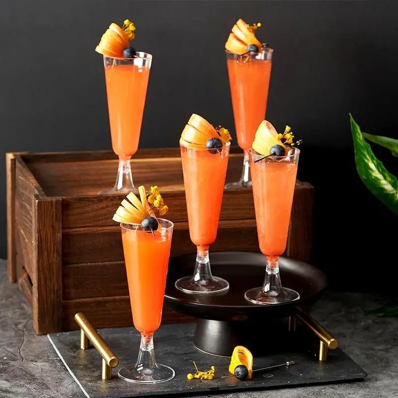 8 stk. Plastik Champagne Glas 150 ml – Klar elegance til festlige begivenheder 8 stk. Plastik Champagne Glas 150 ml – Klar elegance til festlige begivenheder