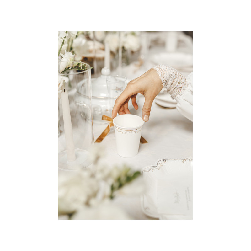 Paper Cups with Ornament, White, 220 ml (1 pkt / 6 pc.) Paper Cups with Ornament, White, 220 ml (1 pkt / 6 pc.)