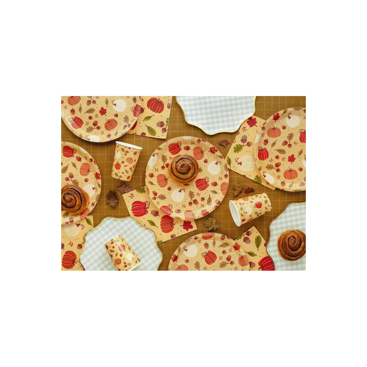 Cups Pumpkins and acorns, 250 ml, orange (1 pkt / 6 pc.) Cups Pumpkins and acorns, 250 ml, orange (1 pkt / 6 pc.)