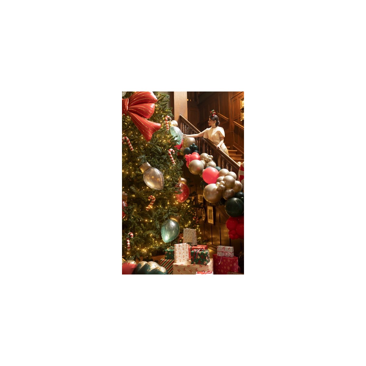 Foil balloon Christmas lights, 100x60 cm, green-red-gold (1 pkt / 3 pc.) Foil balloon Christmas lights, 100x60 cm, green-red-gold (1 pkt / 3 pc.)