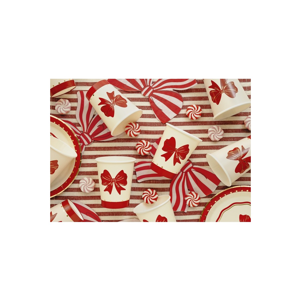Cups Bow, 250 ml, red-beige (1 pkt / 6 pc.) Cups Bow, 250 ml, red-beige (1 pkt / 6 pc.)