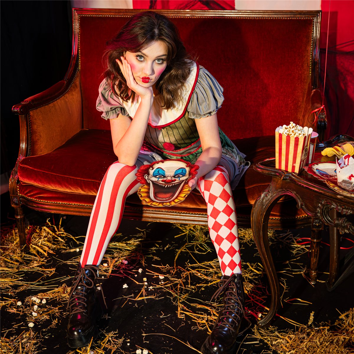 6 stk. Halloween Paptallerkener Freak Show - Klovnehoved