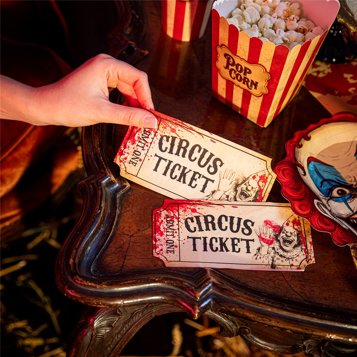 12 stk. Halloween Servietter Freak Show - Cirkusbillet