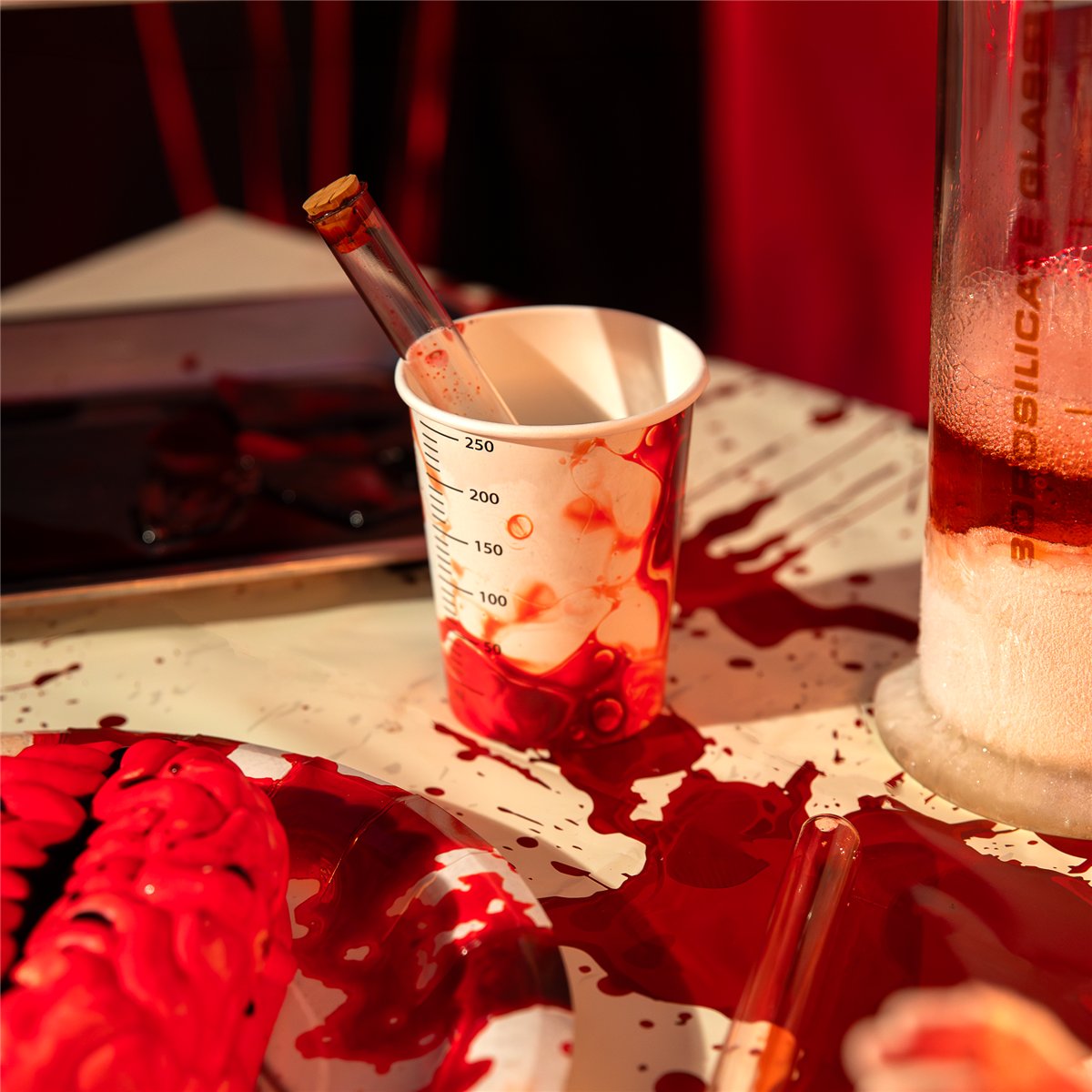 6 stk. Halloween papkrus "Bloody Night" &aacute; 270 ml, 9 cm h&oslash;je