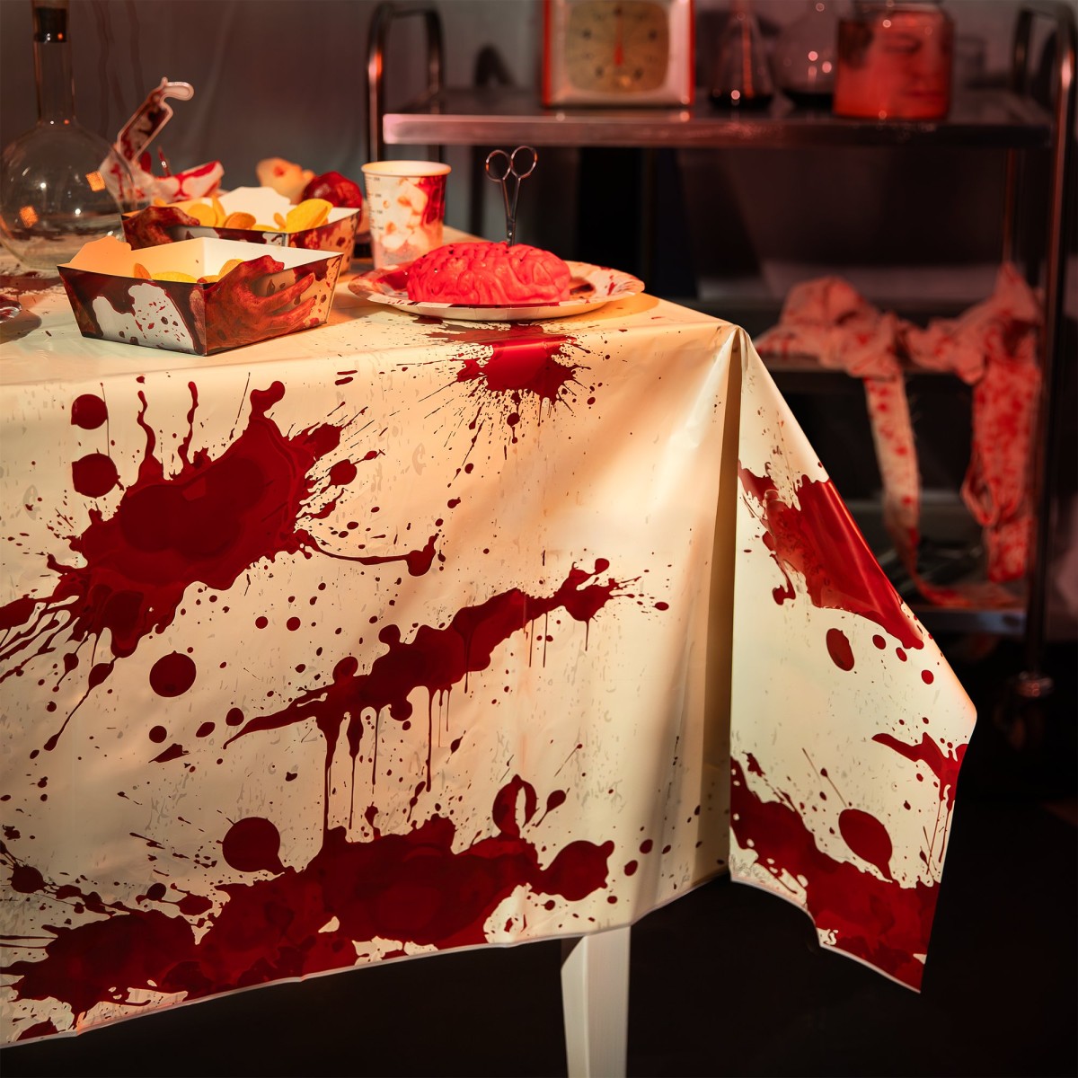 Halloween dug "Bloody Night" – 137 x 183 cm - med blodplettryk Halloween dug "Bloody Night" – 137 x 183 cm - med blodplettryk