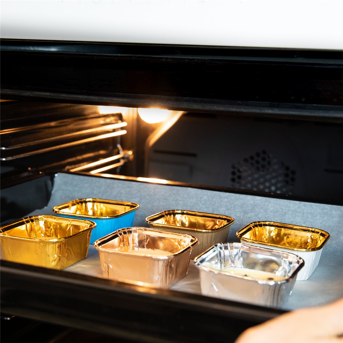 10 stk. Kvadratiske Bageforme Guld 8,5 cm – Aluminium 10 stk. Kvadratiske Bageforme Guld 8,5 cm – Aluminium