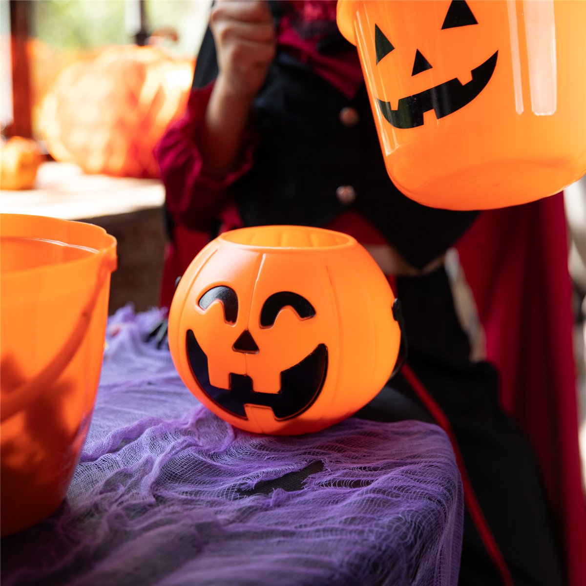 Halloween plastikspand Græskar til slik 20 cm høj Halloween plastikspand Græskar til slik 20 cm høj