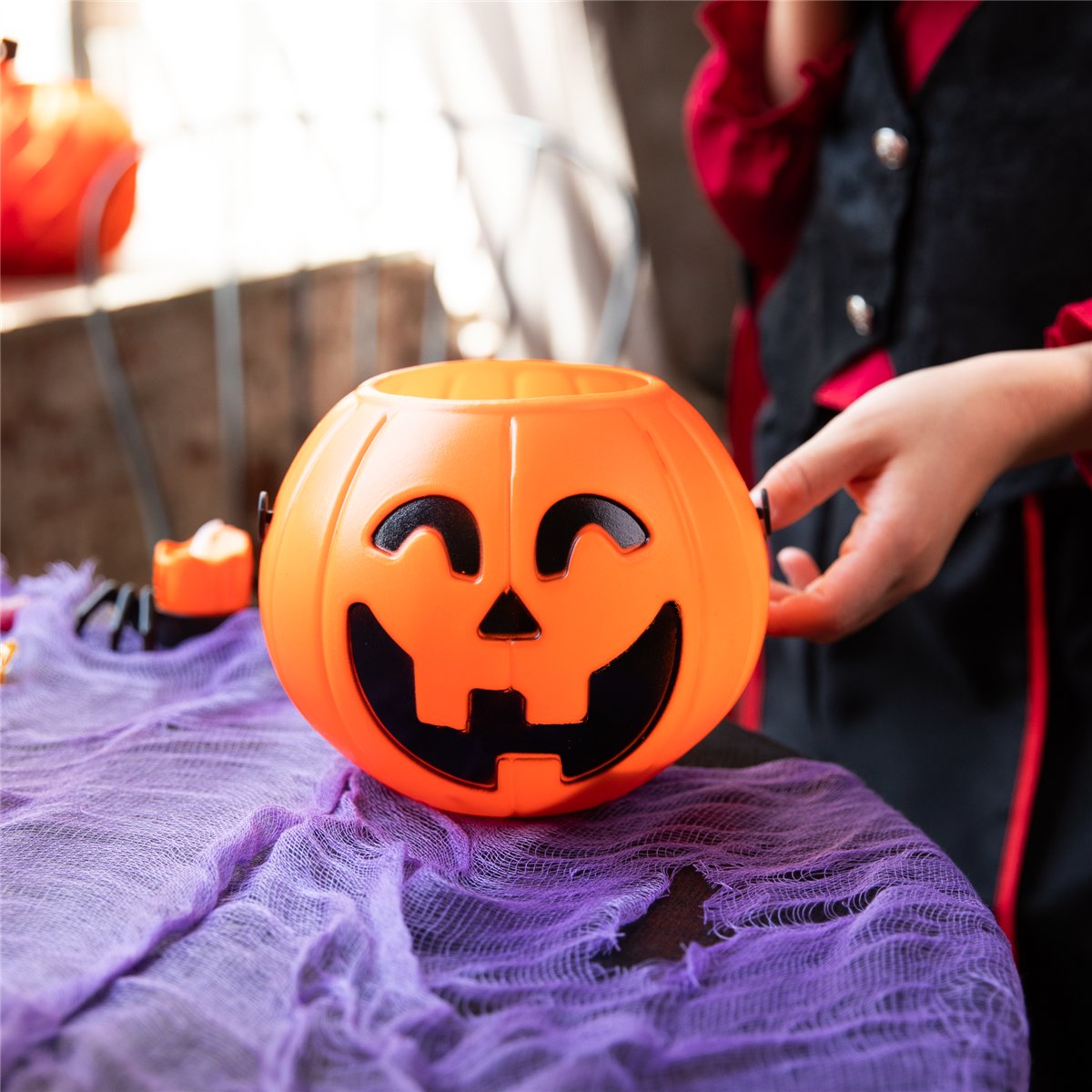 Halloween plastikspand Græskar til slik 20 cm høj Halloween plastikspand Græskar til slik 20 cm høj