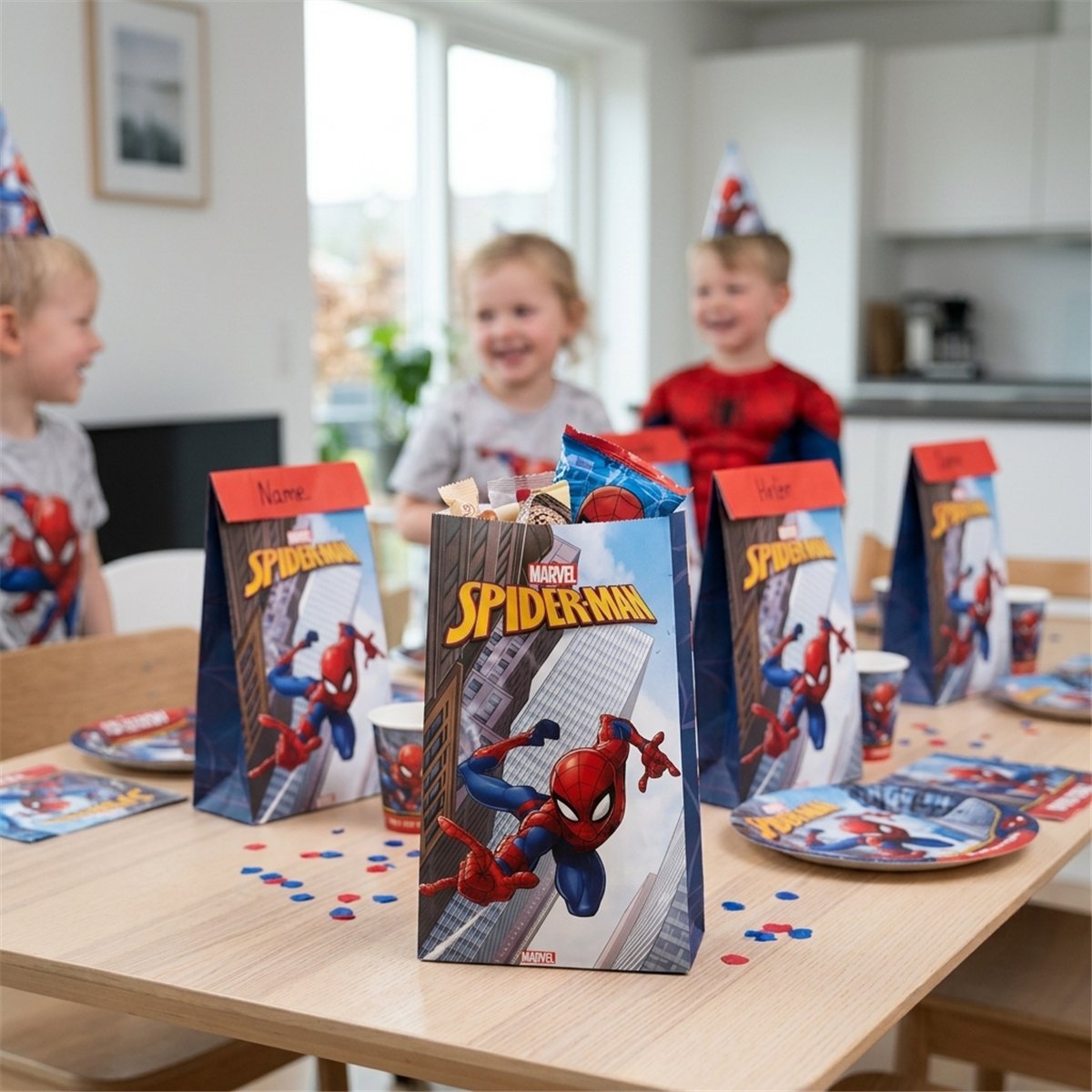 4 stk. Spider-Man® Crime Fighter Gaveposer i papir 13x22 cm 4 stk. Spider-Man® Crime Fighter Gaveposer i papir 13x22 cm