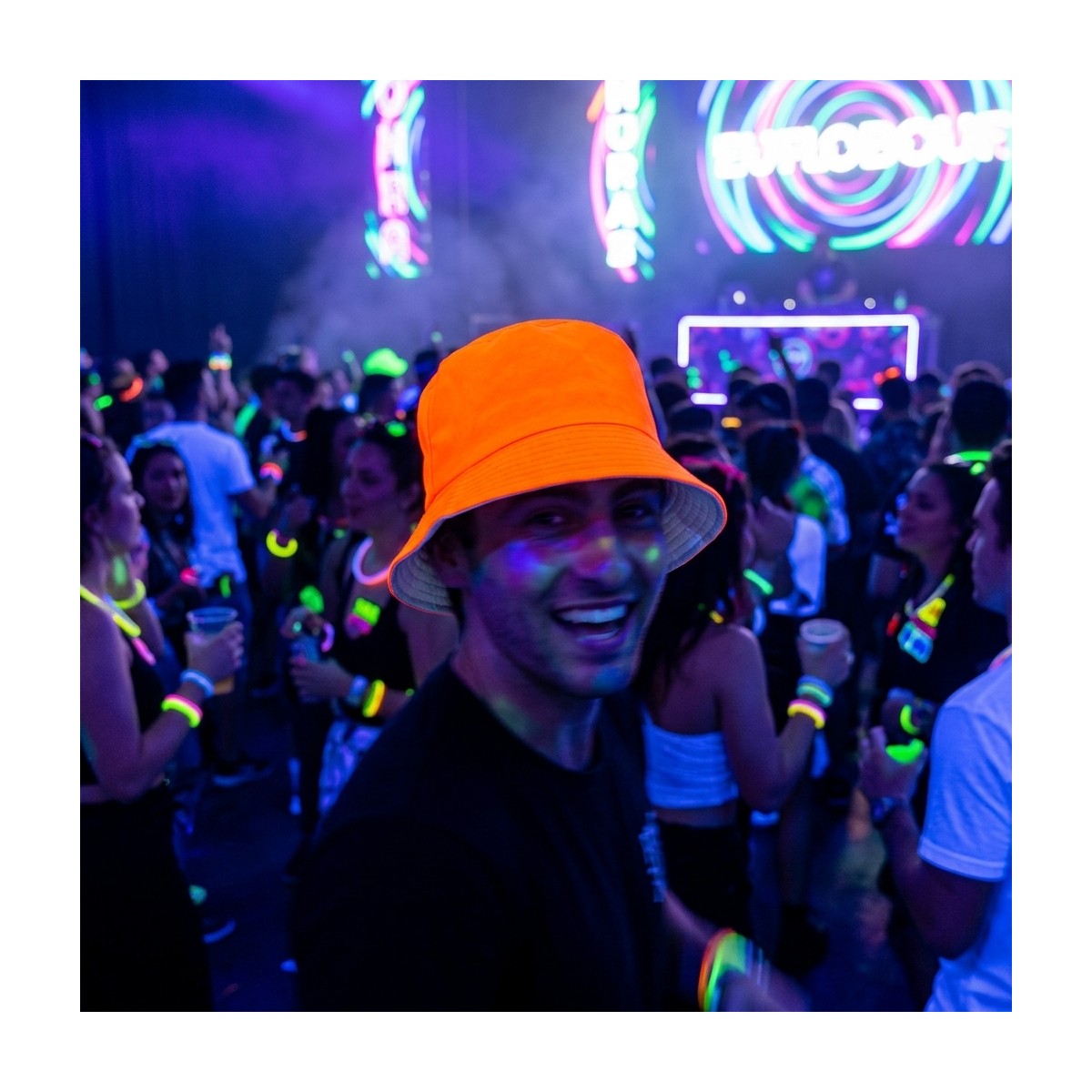B&oslash;llehat &ndash; Neonorange med UV-effekt