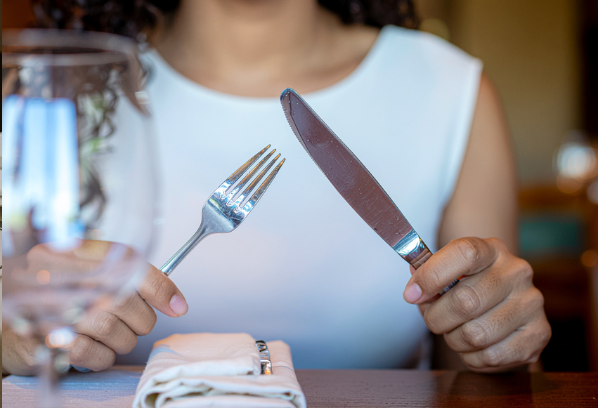 Modern bordsdukning i balans med traditionella regler