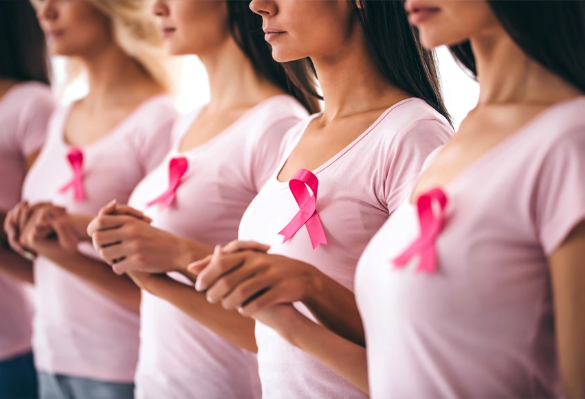 støt brysterne