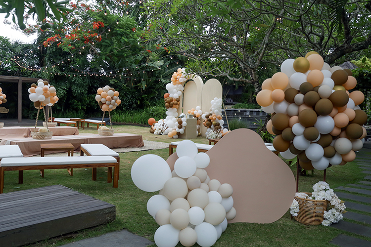 Balloner til bryllup i haven
