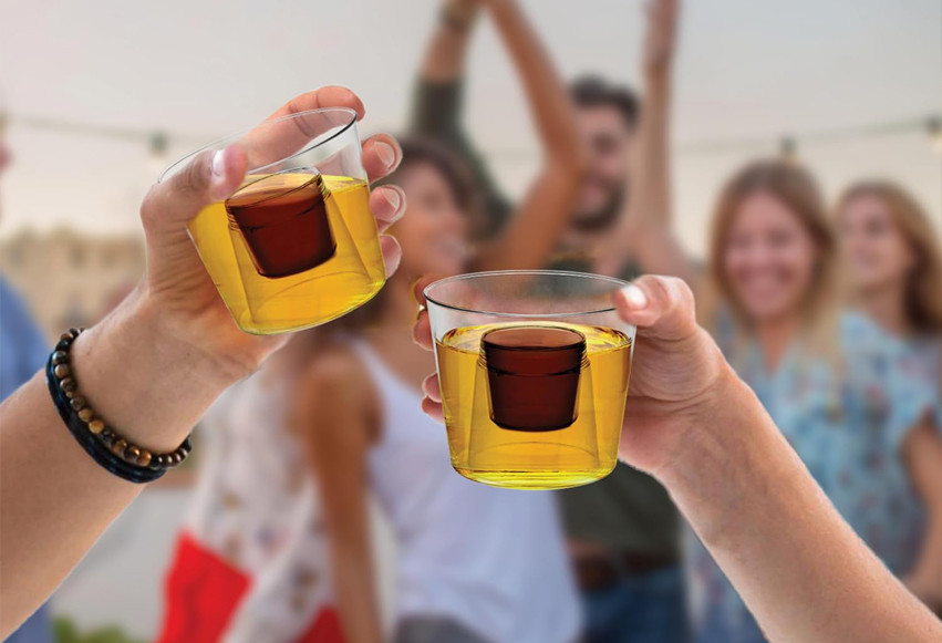 Alt om Bomb Shots: Den Komplette Guide til Jägerbomb Shotglas og Perfekte Mix
